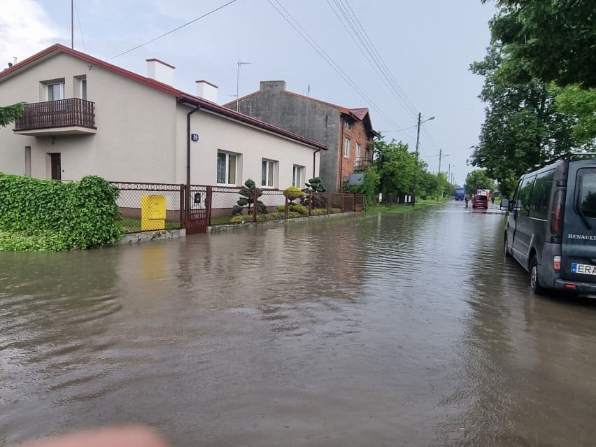 Zalana ulica Krasickiego w Radomsku