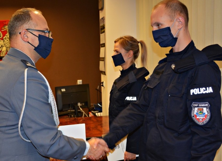 W Komendzie Miejskiej Policji w Suwałkach są nowi funkcjonariusze [Zdjęcia]