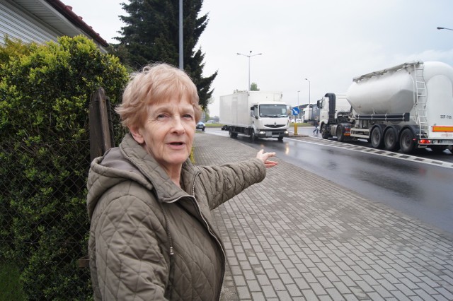 Po rozbudowie ulicy Lwowskiej ciężkie samochody będą jeździć jeszcze bliżej domu Romualdy Gieradki