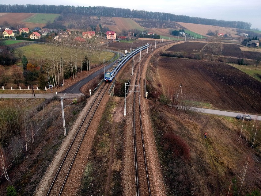 Kolej. Pojedziemy szybciej w stronę Warszawy                    