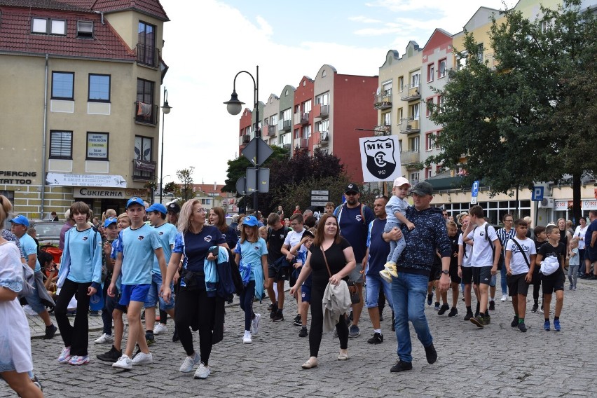 Korowód przeszedł ulicami miasta na rozpoczęcie Jarmarku...