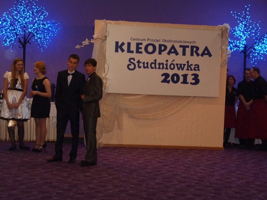 Studniówka 2013 w Radomsku: Studniówka I LO w lokalu Kleopatra w Częstochowie [ZDJĘCIA]