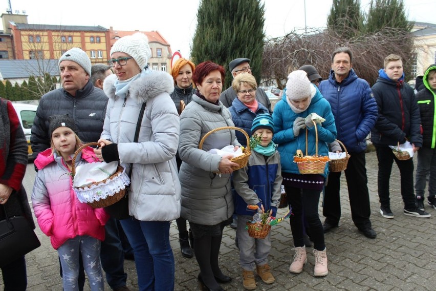 Święcenie potraw w kościele  pw. NMP Wniebowziętej w Zbąszyniu o godz. 14.00