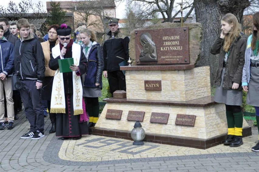 Dzień Pamięci Ofiar Zbrodni Katyńskiej w Uniejowie 2015