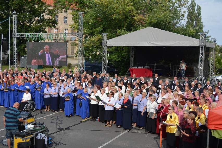 Koncert na 966 głosów z okazji 1050 rocznicy chrztu Polski w Koźminie Wlkp. [ZDJĘCIA]
