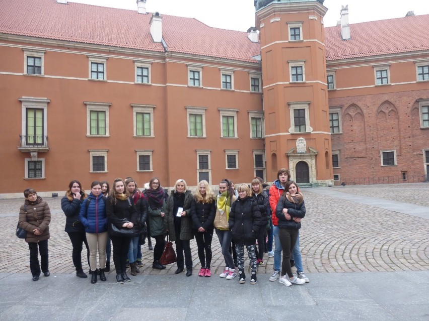 Radomsko: Uczniowie "drzewniaka" w rezydencjach królewskich