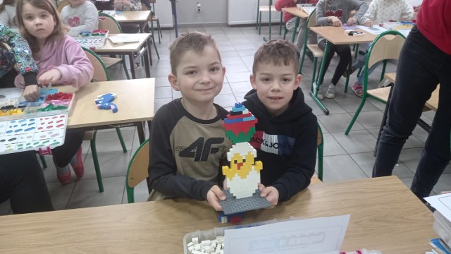 Zajęcia z programowania - "Wielkanocne Inspiracje z Lego"  w klasie I SP Nowa Wieś Zbąska