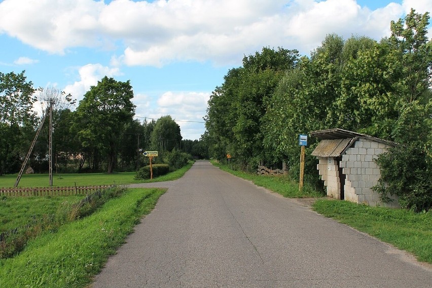 5 km od Lublina, 2 autobusy dziennie i pobudka o piątej rano. Jak wykluczenie transportowe potrafi uprzykrzyć życie