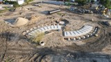 Budowa parku na Gliniankach w Radomsku. Jak postępują prace? Zobacz FILM