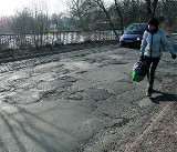 Sosnowiec: W Milowicach na moście Ślązaków witają dziury. Tak wygląda Zagłębie?