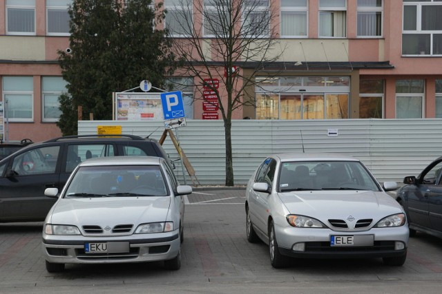 Wkrótce skończy się parkowanie za darmo pod UM Łęczyca