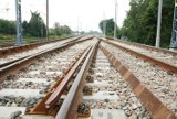 Wielkimi krokami zbliża się zamknięcie przejazdu kolejowego w Gałkowie Dużym. Trzeba będzie jeździć przez Borową