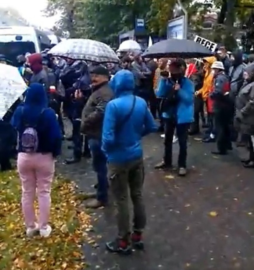 Protest antycovidowców w Andrychowie