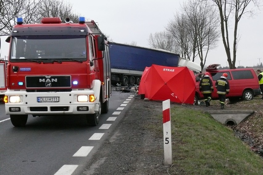 Wypadek pod Lubinem. Nie żyje kobieta