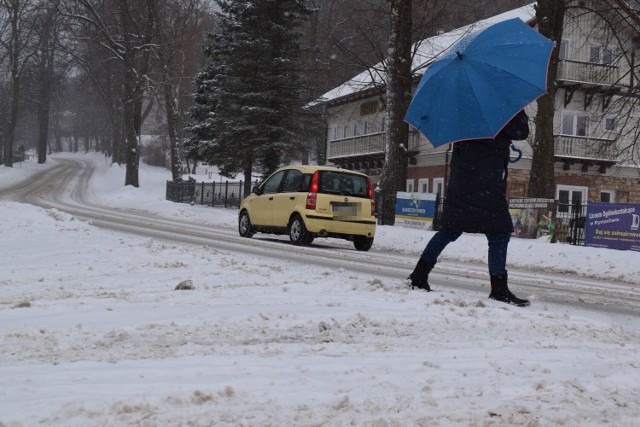 W regionie od rana pada śnieg.