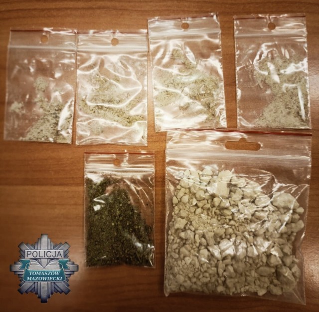 44 gramy mefedronu i ponad 1 gram marihuany policja zabezpieczyła w mieszkaniu 36-letniego tomaszowianina