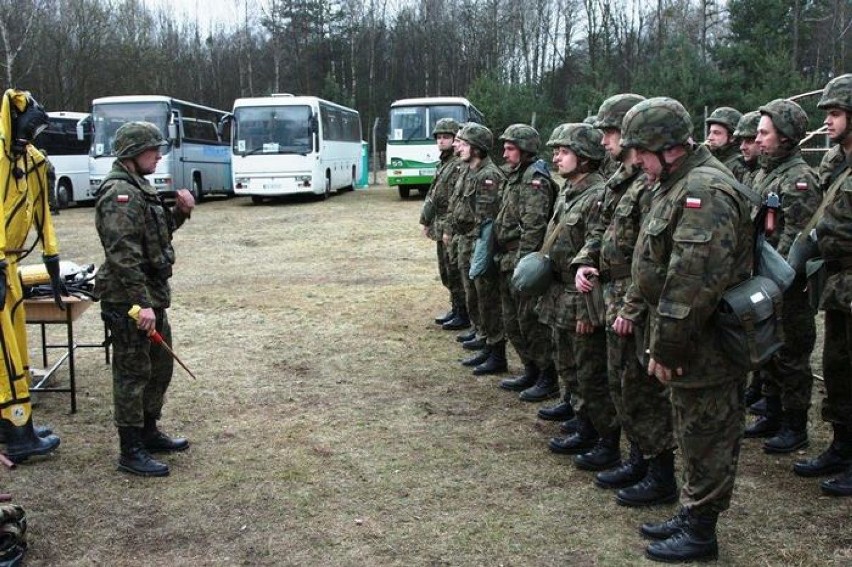 Szkolenia wojskowe 2015. Wojsko wzywa na ćwiczenia kilkuset rezerwistów