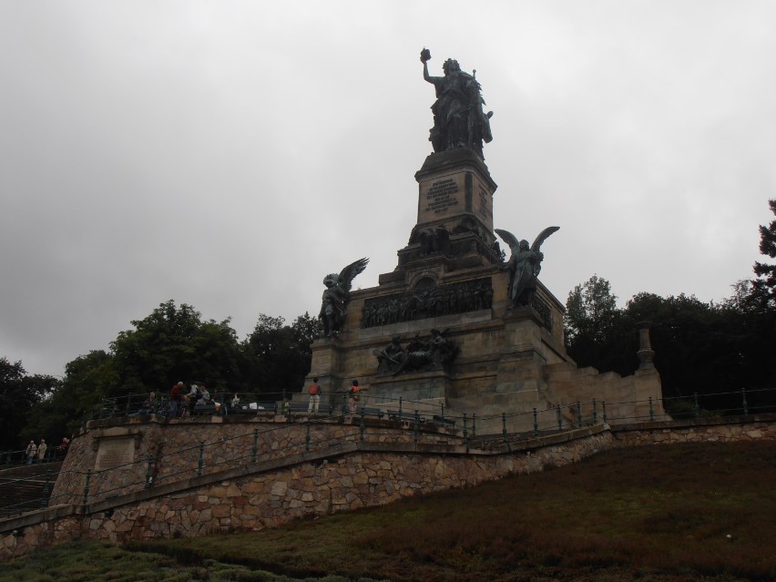 Rudesheim am Rheim, urokliwe miasteczko nad Renem.