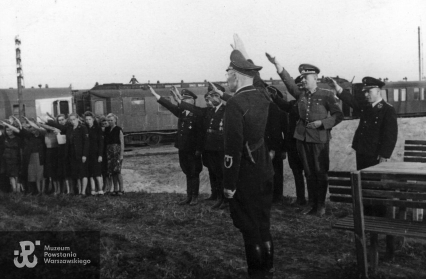 Niesamowity nabytek Muzeum Powstania Warszawskiego. Nieznane dotąd zdjęcia Warszawy z niemieckiej perspektywy