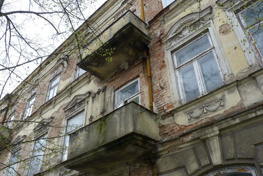 Kamienica przy Kościuszki 7 w Radomsku. Jest ruina, będą mieszkania? [ZDJĘCIA]