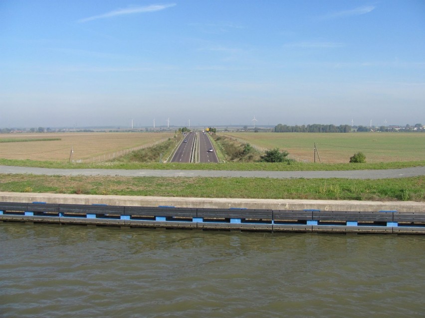 Kanał nad autostradąFot. A. Sobiecki