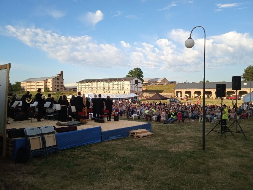 Koncert koszalińskich filharmoników w Siemczynie