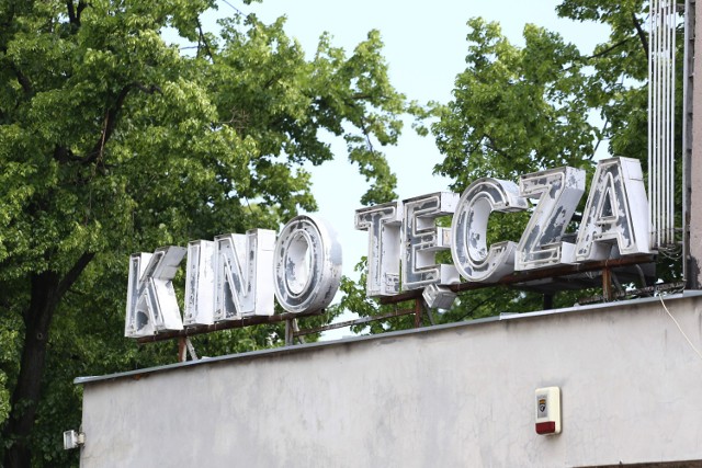 Kino Tęcza Warszawa. Kultowe miejsce do wyburzenia? Aktywiści chcą wpisać je na listę zabytków