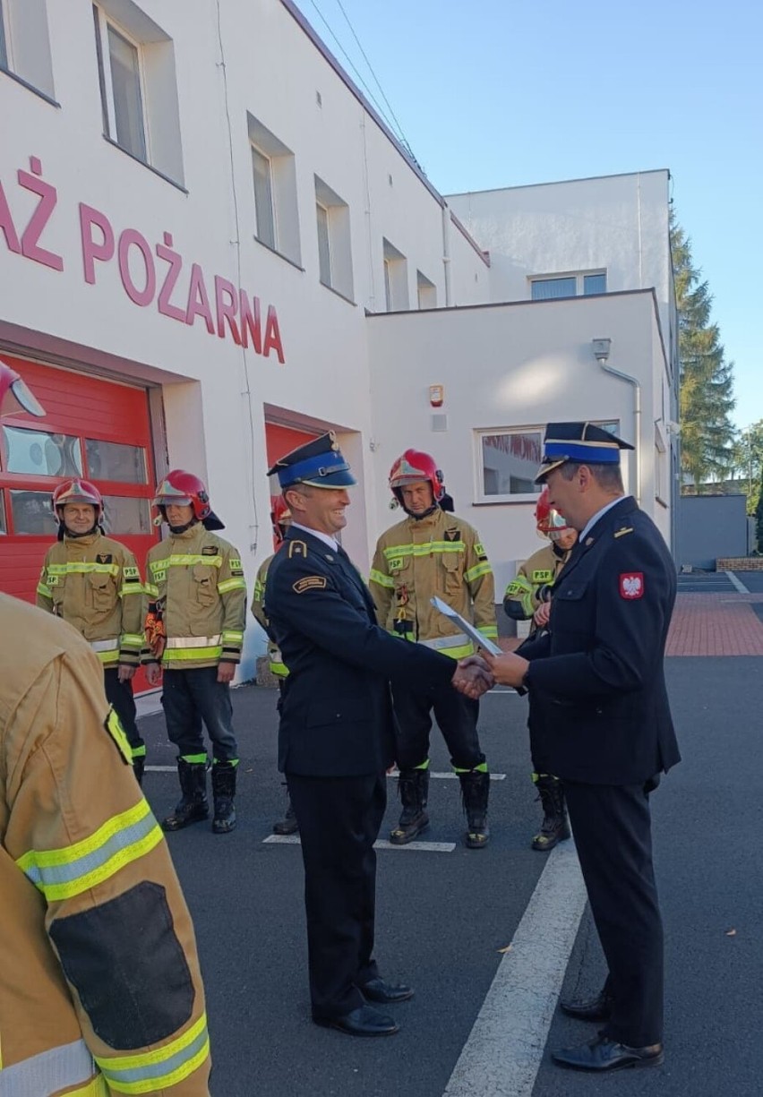 Strażacy z PSP Oborniki dostali awanse na wyższe stanowiska [ZDJĘCIA]