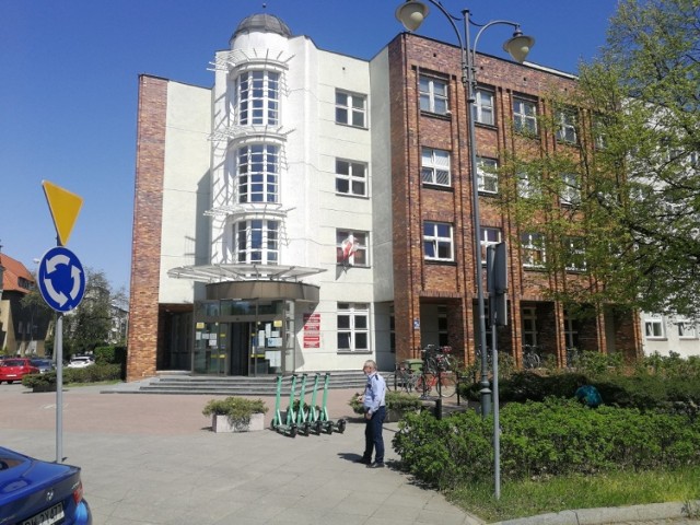 Przy ul. Mickiewicza działa Wydział Gospodarczy.