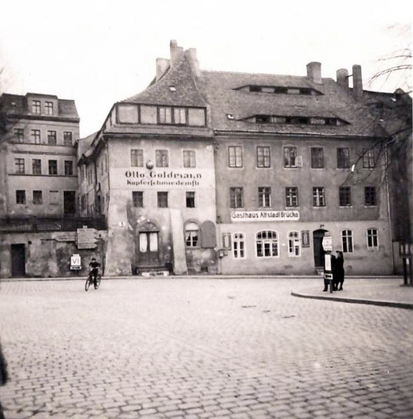 Restauracja "Altstadt-Brücke" znajdowała się przy Placu...