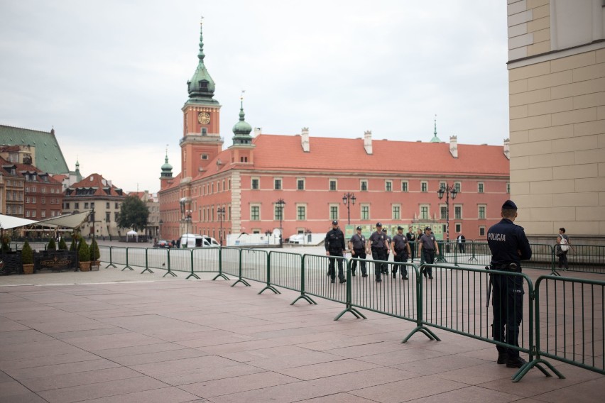 Twierdza Warszawa. Plac Zamkowy znów zamknięty, nawet dla...