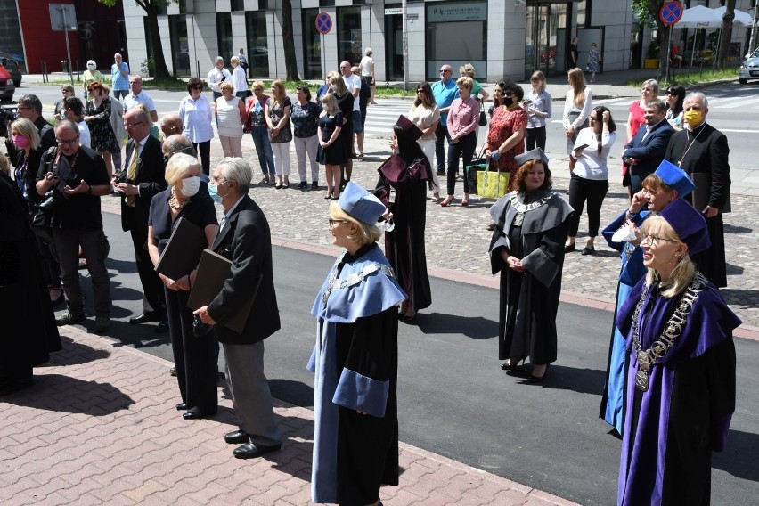 Święto na Uniwersytecie w Kielcach i odsłonięcie pomnika Jana Kochanowskiego (ZDJĘCIA, WIDEO)