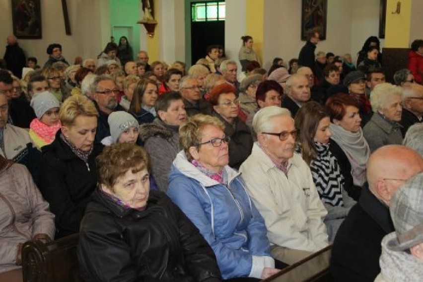 Wielki Czwartek i Wielki Piątek w parafii NMP MM (GALERIA)