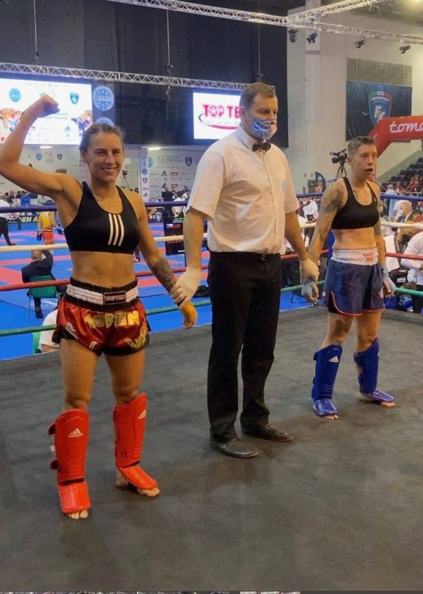 Kickboxing. Pochodząca z Lęborka Natalia Stelmowska brązową medalistką Mistrzostw Świata