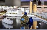 Mistrzostwa świata w półmaratonie Gdynia 2020. Organizatorzy zaprezentowali medale w formie działającego kompasu