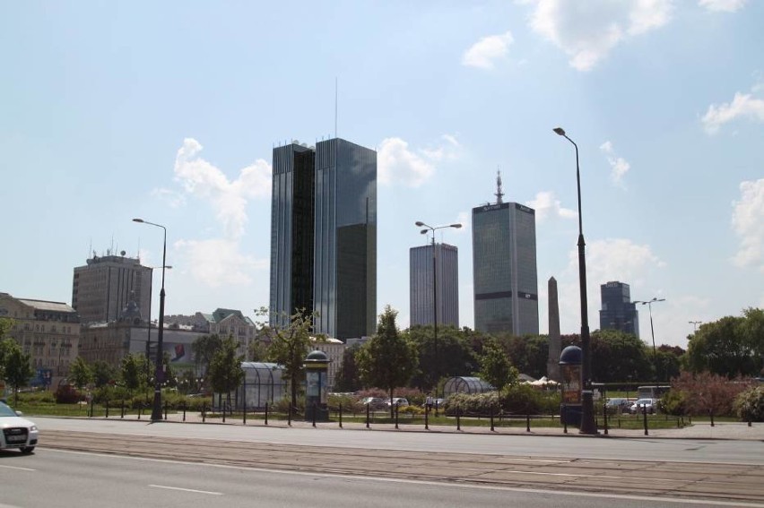 Roma Tower. Przełom w sprawie wieżowca? Chcą przenieść plebanię i stworzyć park linearny