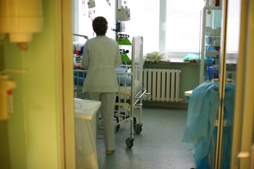 Małopolska. Oddziały pediatryczne pękają w szwach. Małych pacjentów z infekcjami jest więcej niż łóżek