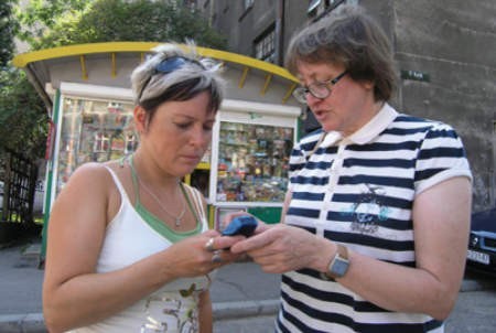 Alicja Goliasz (z lewej) i Małgorzata Warwas, uczestniczki SMS-owego konkursu.
