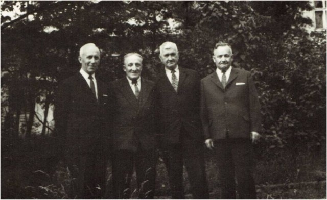 Od lewej Władysław Felkel – II Komendant Dzielnicy Północnej, Alfred Jęcz – III Komendant Miasta Zduńska Wola, Feliks Adamski członek Związku Odwetu, Jan Wróblewski d-ca grupy uderzeniowej, szef łączności