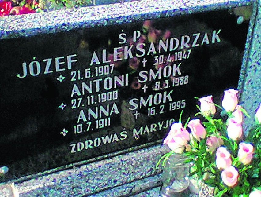 Antoni Smok spoczywa na cmentarzu w Gądkowicach
