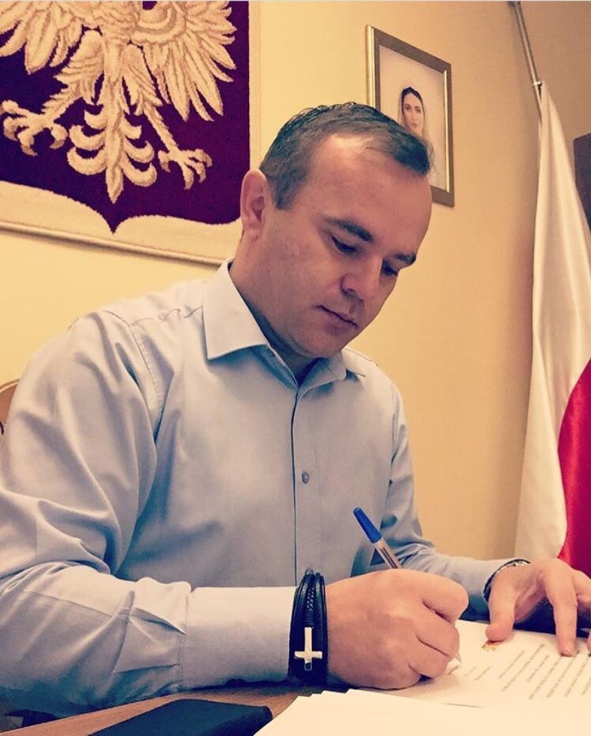 Były burmistrz Błaszek napisał do Jarosława Kaczyńskiego. Domaga się 1000 plus dla każdego nauczyciela