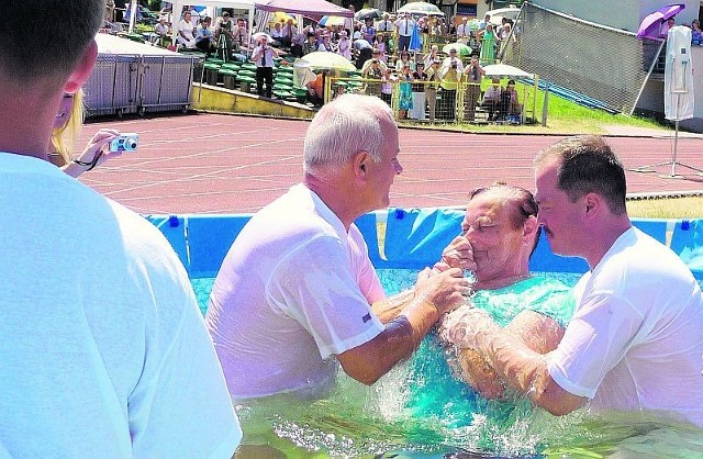 Podczas kongresu w Zielonej Górze ochrzczono 29 nowych wyznawców
