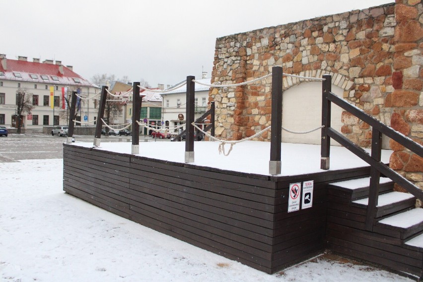 Pierwszy śnieg w tym sezonie pokrył Olkusz (19.11.2022)