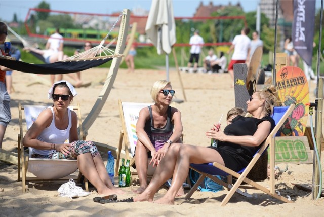 W zeszłym roku w Poznaniu działała tylko jedna plaża miejska - nad Wartą, przy ul. Ewangelickiej, w sąsiedztwie KontenerArt