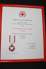 Powiat: Starostwo Powiatowe otrzymało odznakę Polskiego Czerwonego Krzyża