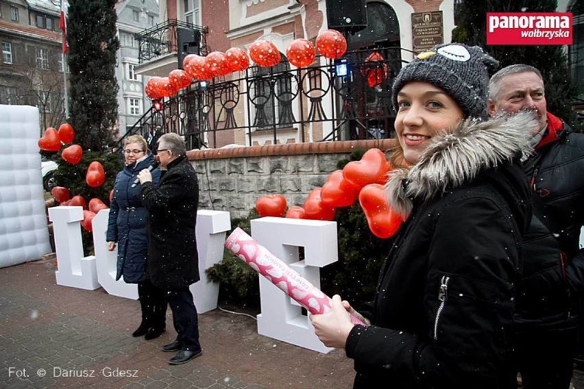 Walentynkowa impreza „Zakochani w Szczawnie-Zdroju" odbyła się w centrum uzdrowiska [ZDJECIA i FILM]