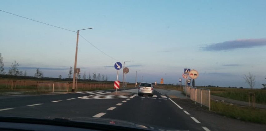 Droga 713 między Ujazdem a Kurowicami gotowa. Droga z Tomaszowa do Łodzi otwarta [ZDJĘCIA]