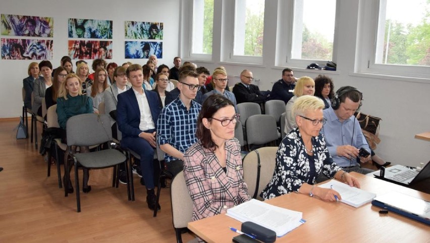 Rada Powiatu Chodzieskiego długo dyskutowała nad powołaniem Młodzieżowej Rady Powiatu 