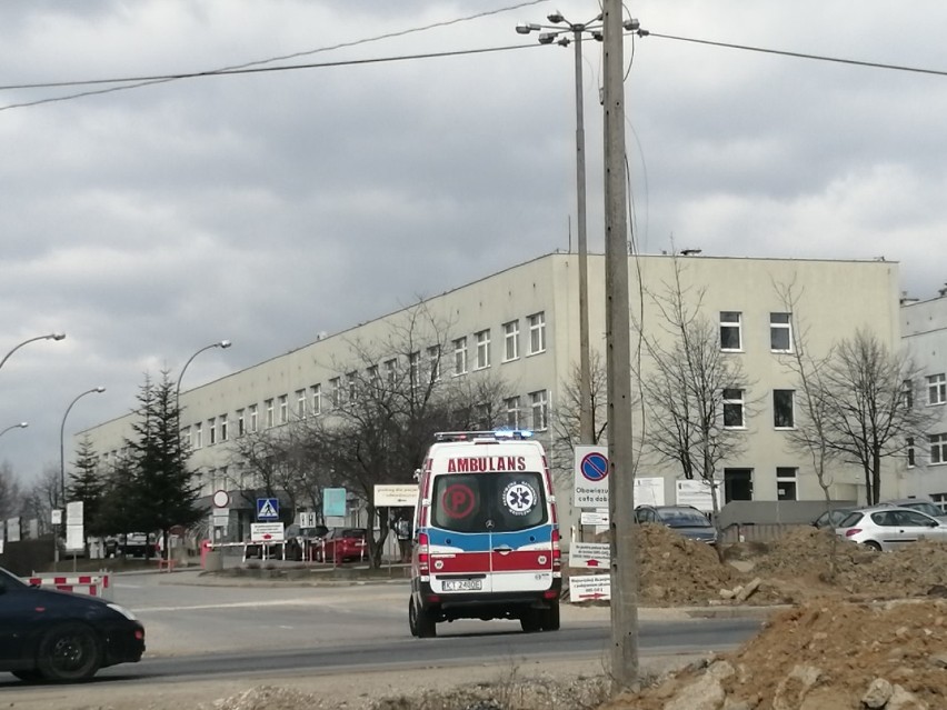 W Tarnowie jeden zespół ratownictwa medycznego więcej. Dodatkowa karetka ma odciążyć ratowników pogotowia, którzy mają mnóstwo wyjazdów