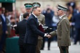 Kraków. Święto Straży Granicznej na Wawelu. Prezydent Andrzej Duda wręczył nominacje generalskie i odznaczenia